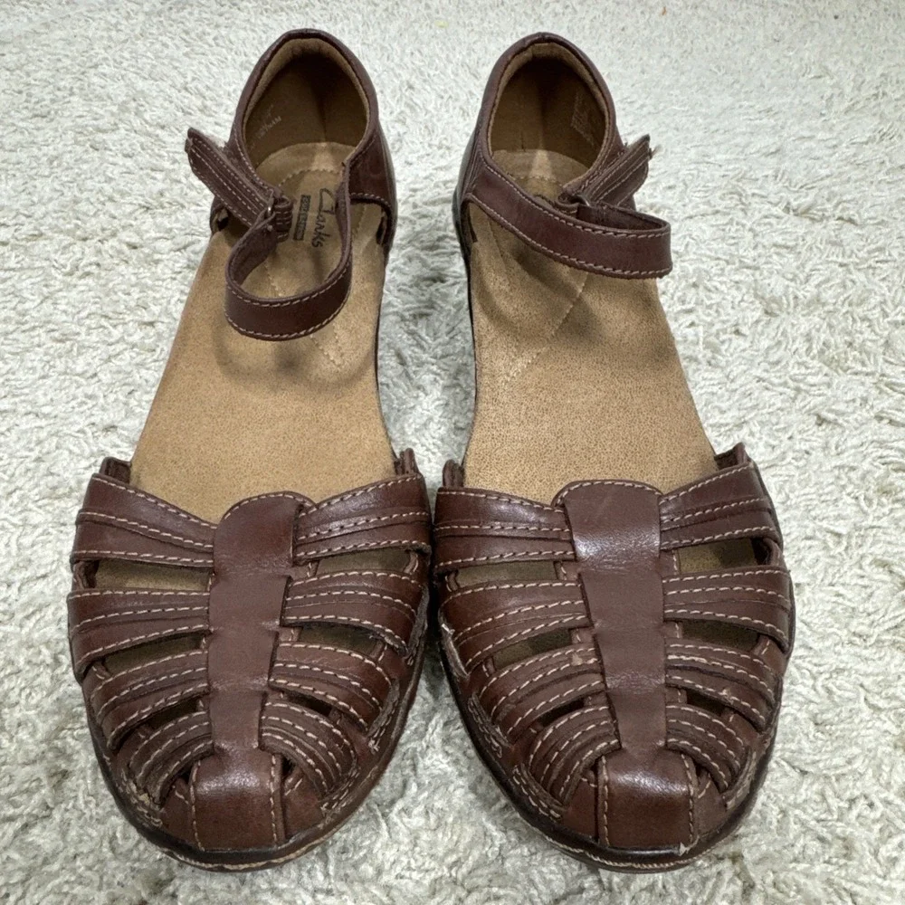 Clarks‎ Wendy River Brown Leather Closed Toe Comfort Shoes Womens 9M Wedge Work